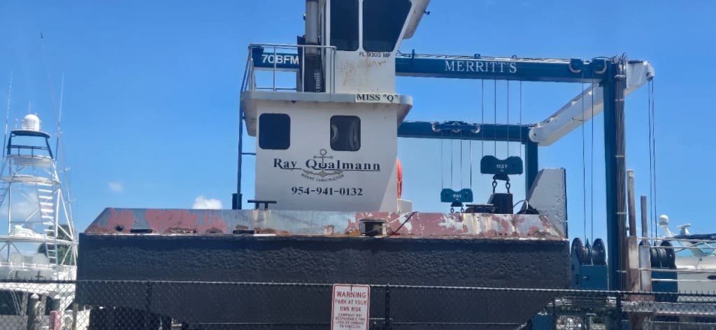 Miss Q lettering, Ray Qualmann Marine